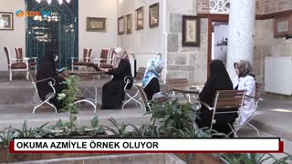 Okuma azmiyle örnek oluyor