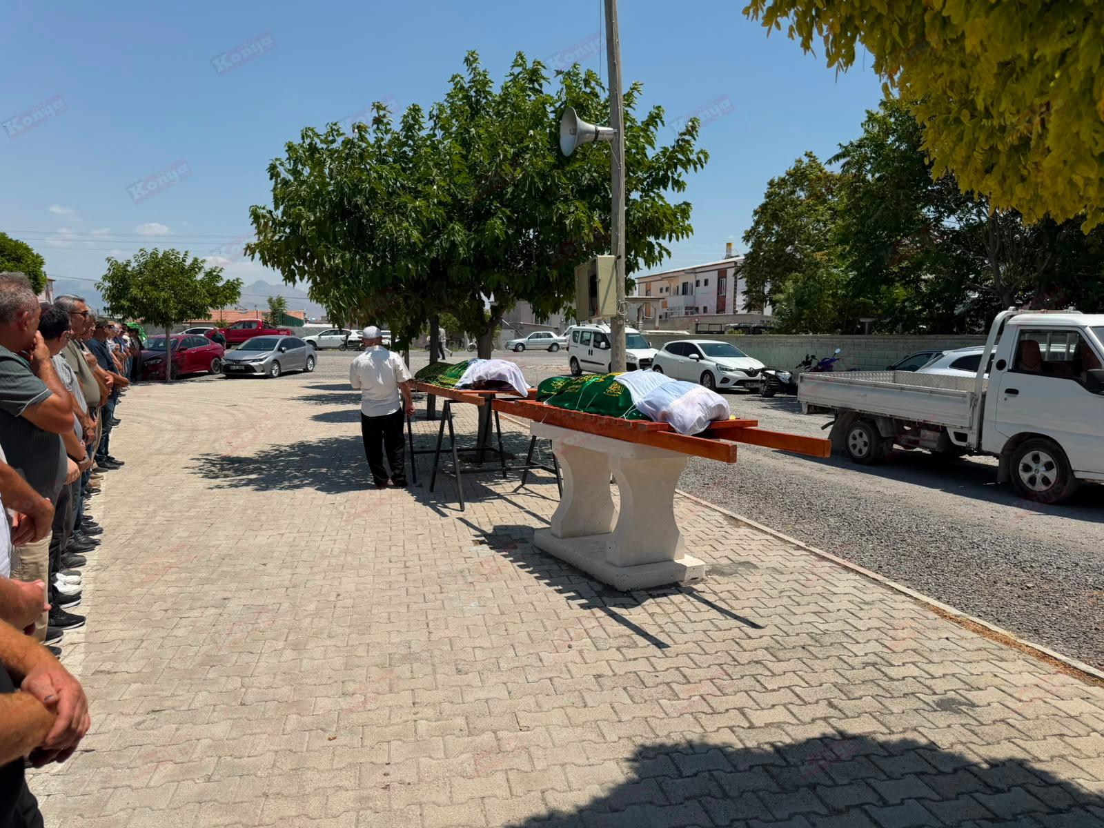 Konya’da aile faciası! Anne ve kızı toprağa verildi